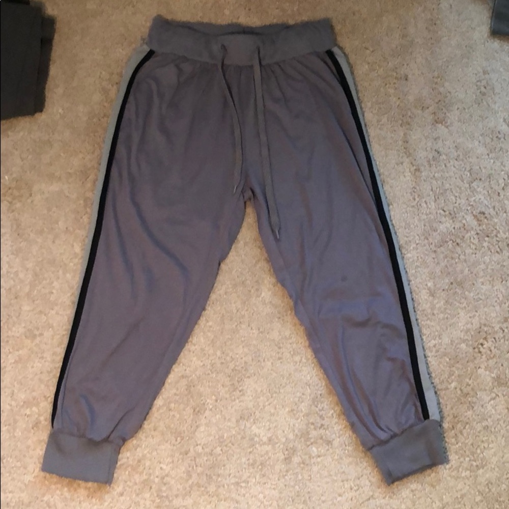 Capri Joggers